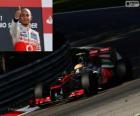 Lewis Hamilton İtalya 2012 Grand Prix zaferini kutluyor